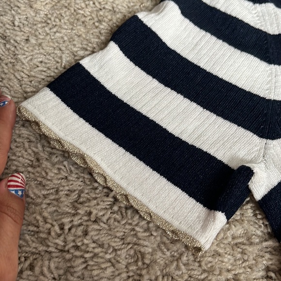 Loft Top - Picture 3 of 5